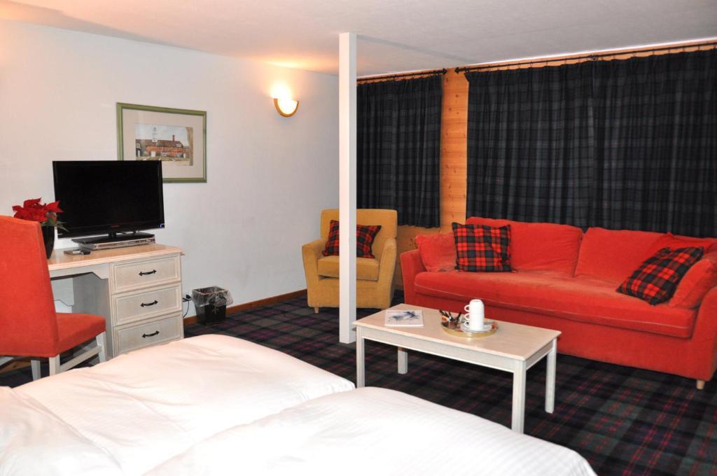 Hotel De La Paix Champéry Quarto foto